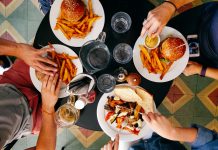 5 Ways to Save Money When Eating out in Sydney