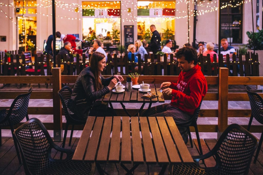 6 Fun Date Ideas for Couples in Sydney Street Corner